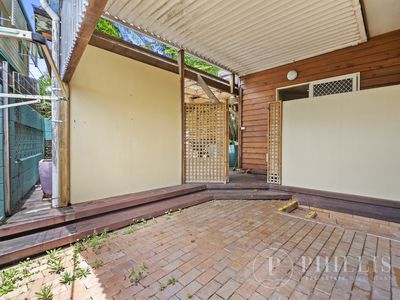 16 Caroline Avenue, Southport