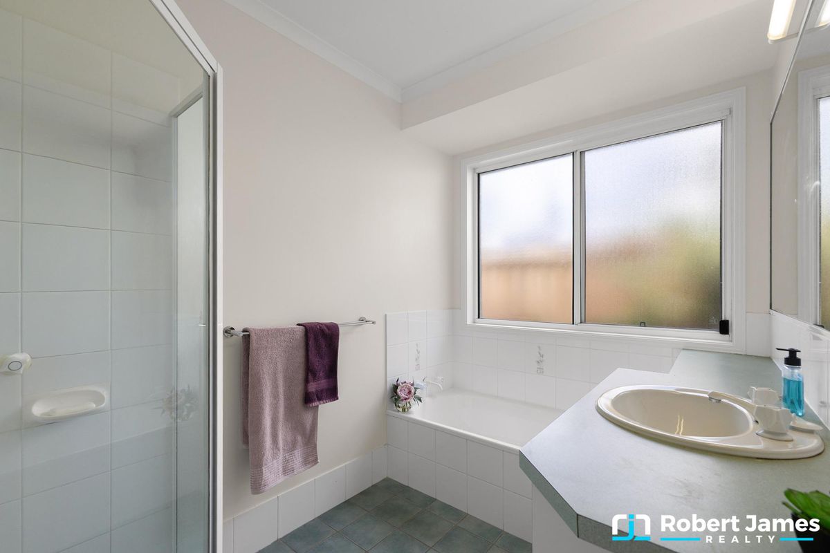 2 Billabong Way, Tewantin