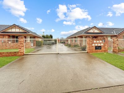 4 / 5 Gundarra Street, Dubbo