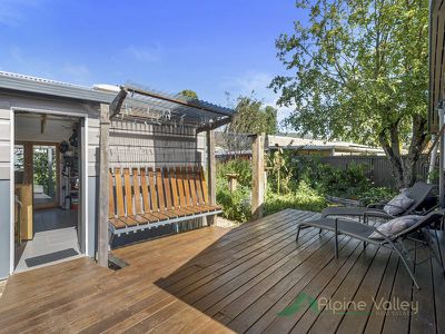 4 Freeburgh Avenue, Mount Beauty