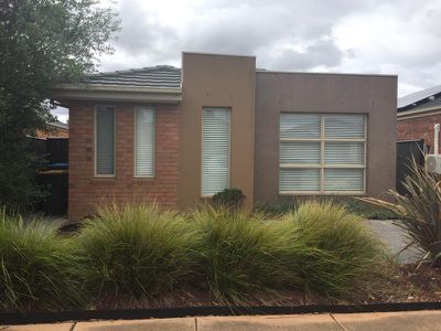 27 Dargy Amble, Point Cook