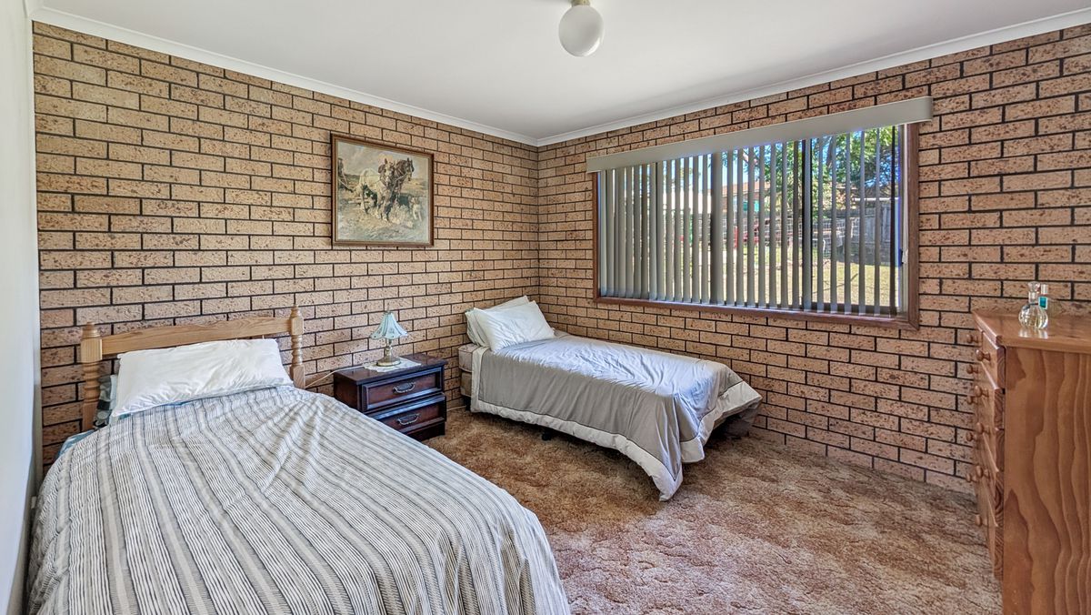 18 Lakeside Drive, Kianga