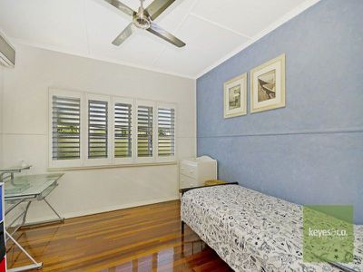 22 Ralston Street, West End