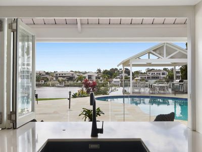 4 Garden Grove, Carrara