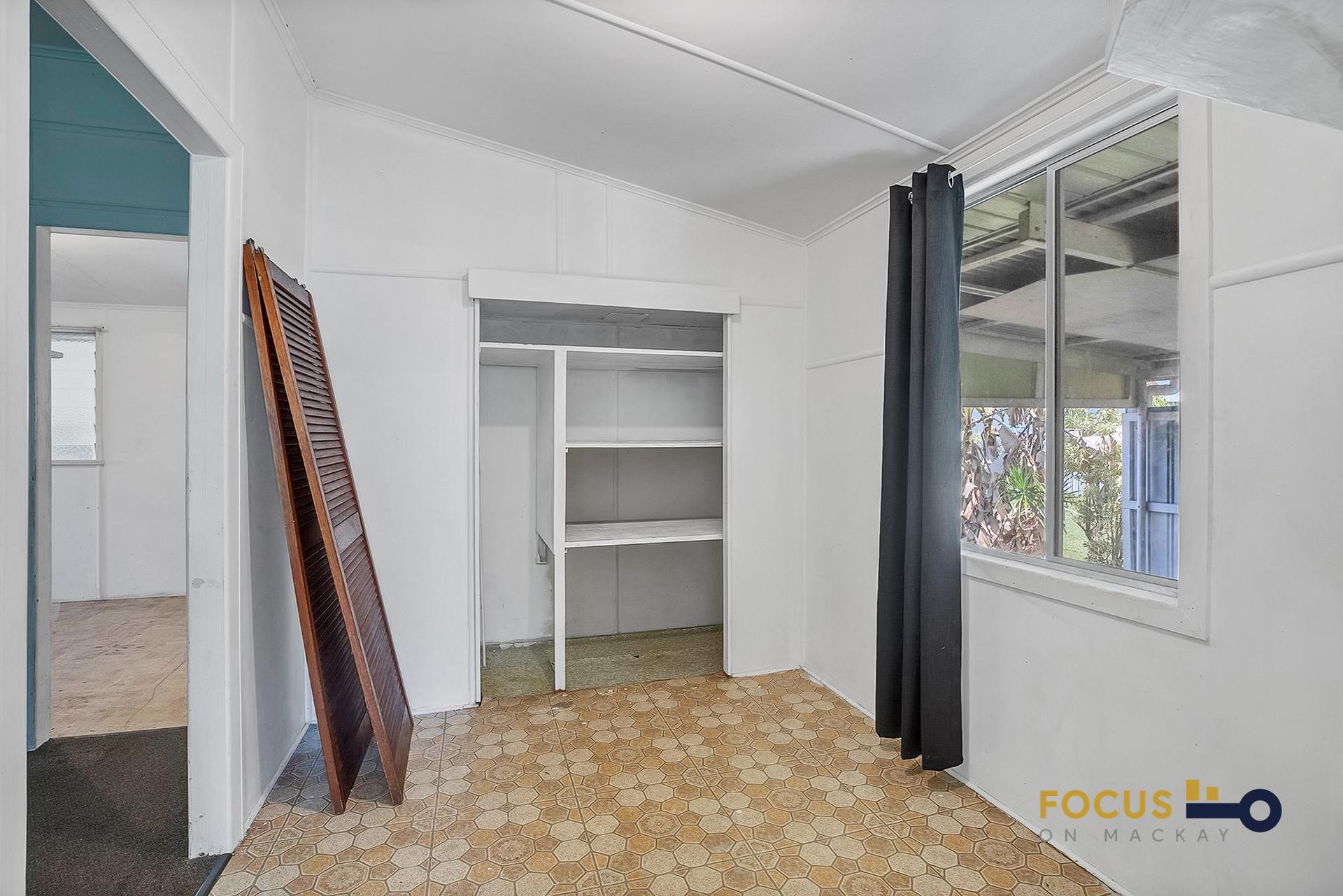 4 Sarina Beach Road, Sarina
