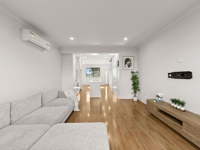 34 Demmie Mews , Lyndhurst