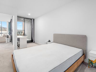 819 / 1 elouera st, Braddon