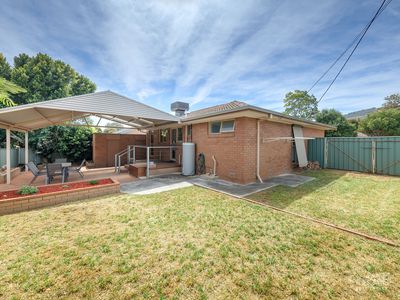 2 / 108 HUONS HILL ROAD, Wodonga