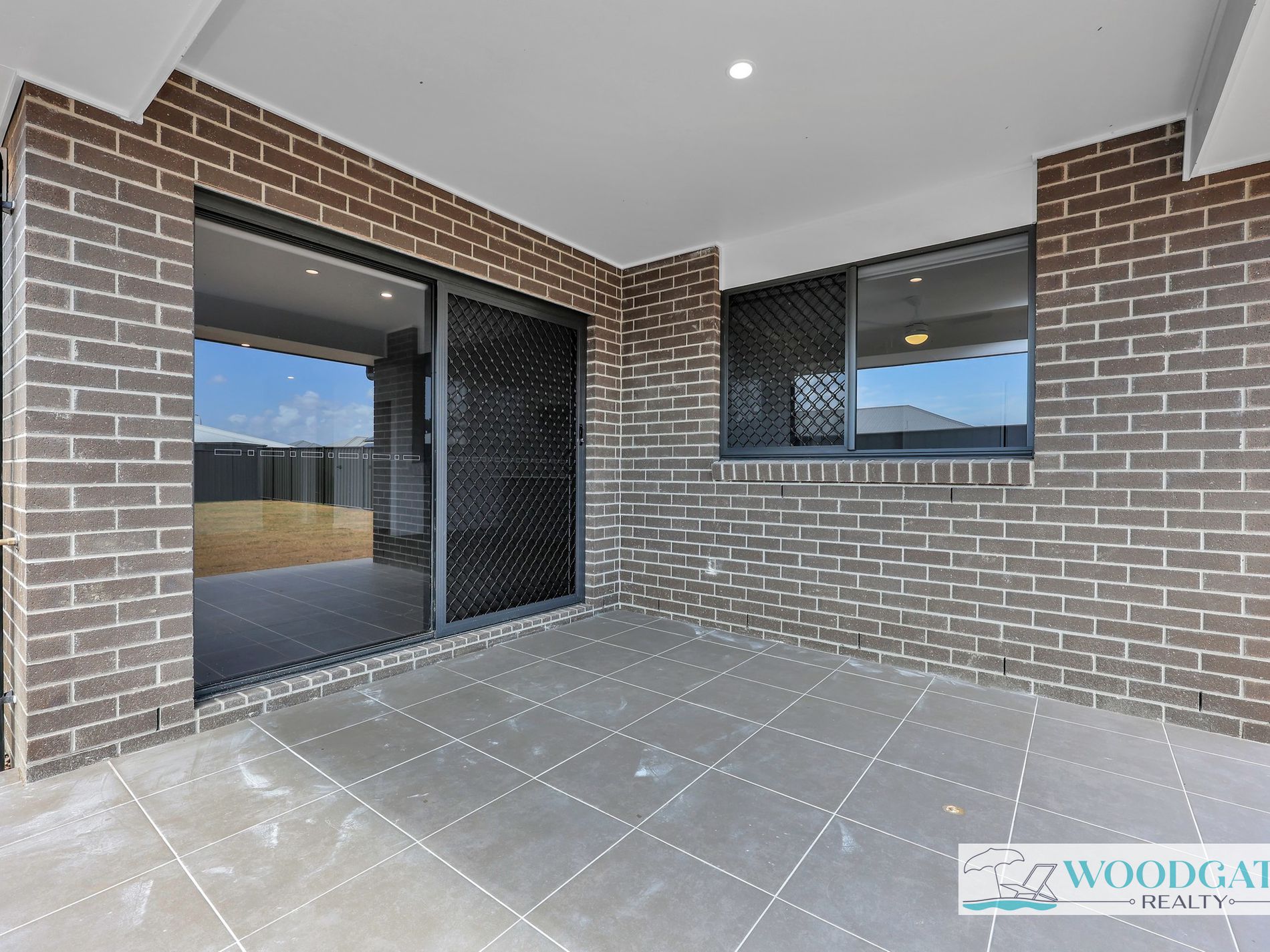 2 / 15 Oystercatcher St, Woodgate