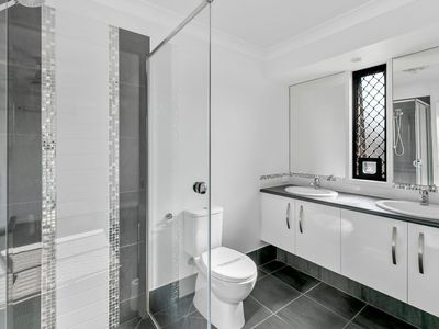 11 Kidman Cct, Thornlands