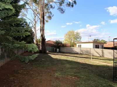 9 Ross Place, Mitchell