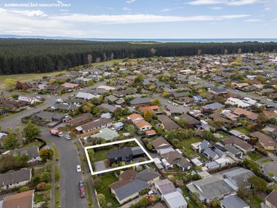 44 Valecrest Avenue, Parklands