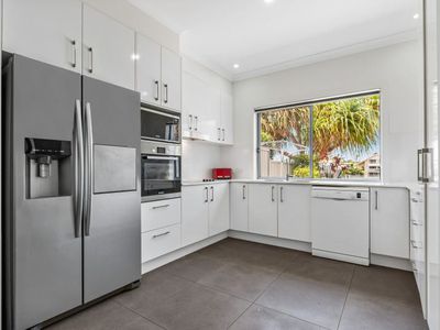 25 / 46 Regatta Blvd, Birtinya