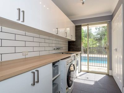 6 Loxley Place , Baldivis
