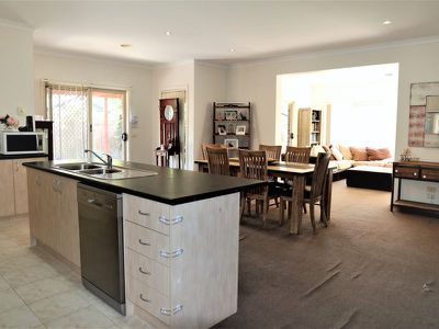 12 Lightwood Ave, Seymour