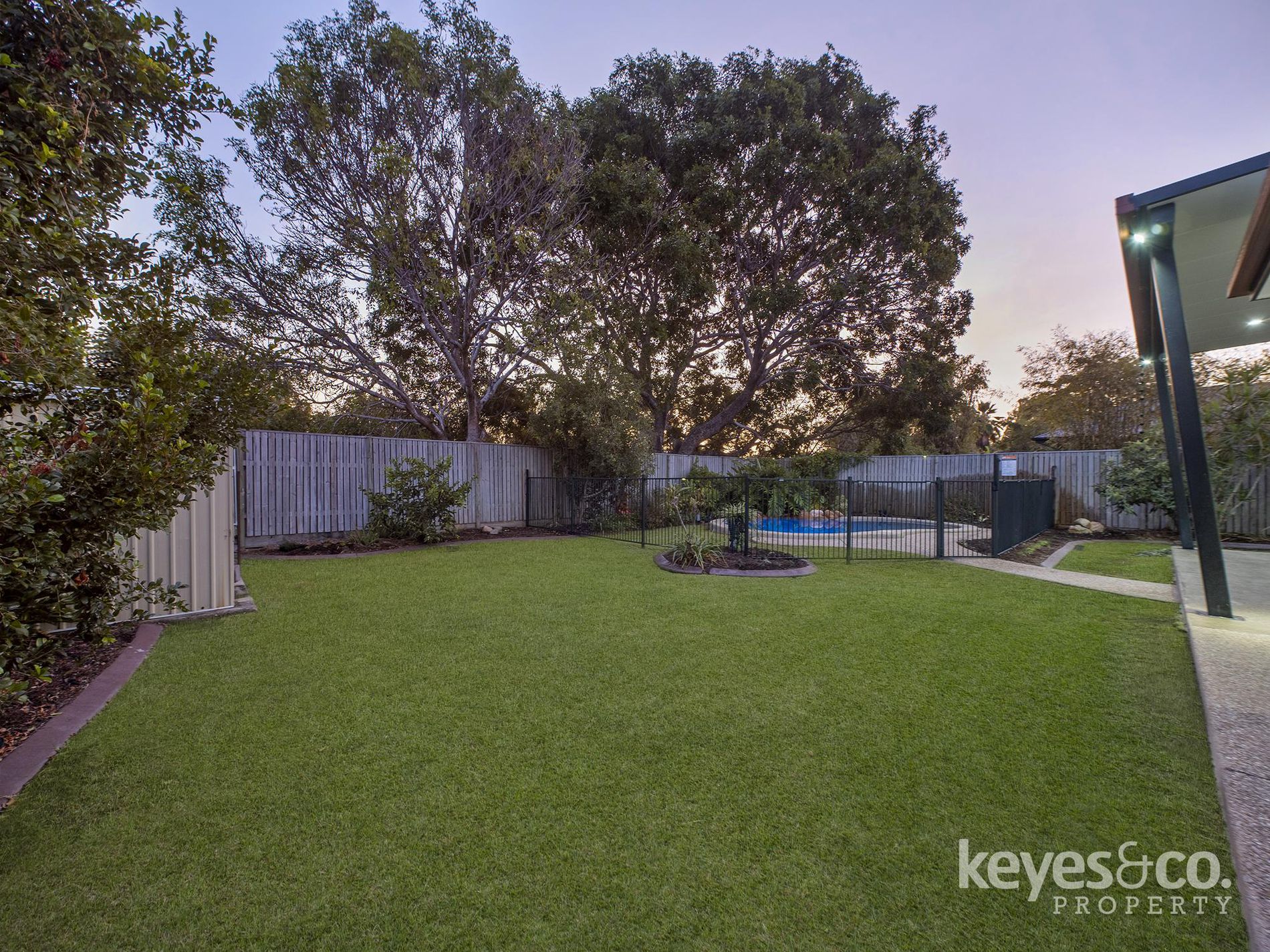 15 Greentree Circuit, Bushland Beach