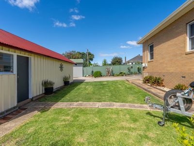 9 The Avenue, Seymour