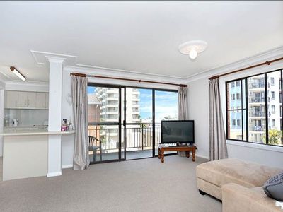 17 / 13 Burnett Street, Mooloolaba