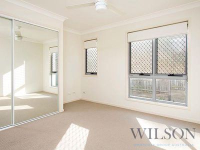 4 / 5 Todd Street, Taringa