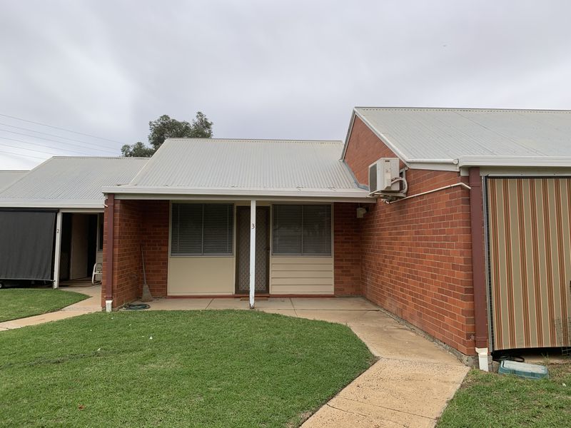3 / 424-426 Poictiers st , Deniliquin
