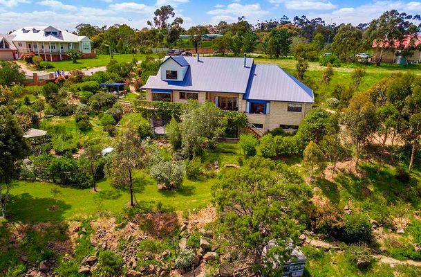 15 Creasey Court, Bulla