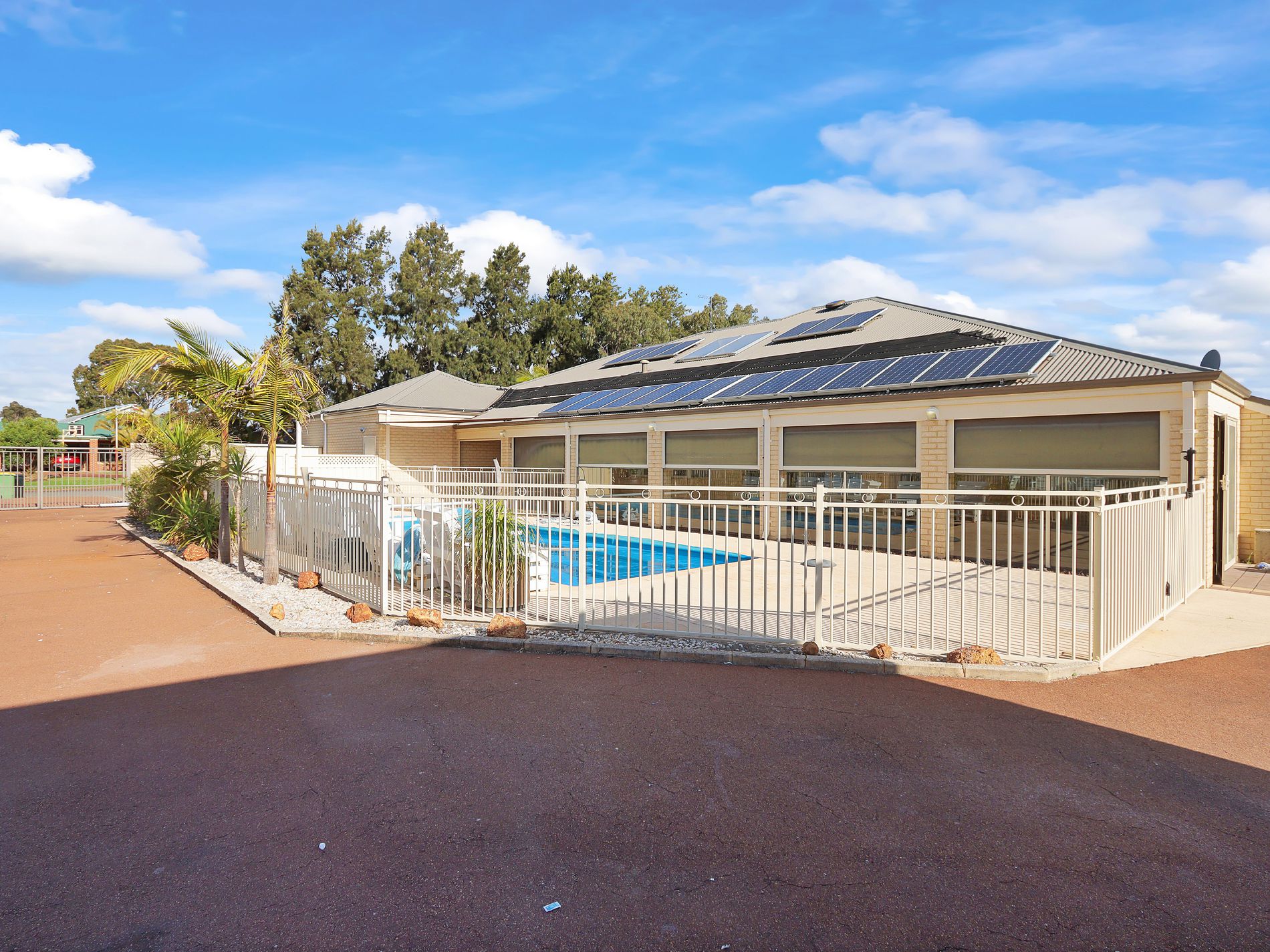 61 Country Road, Pinjarra