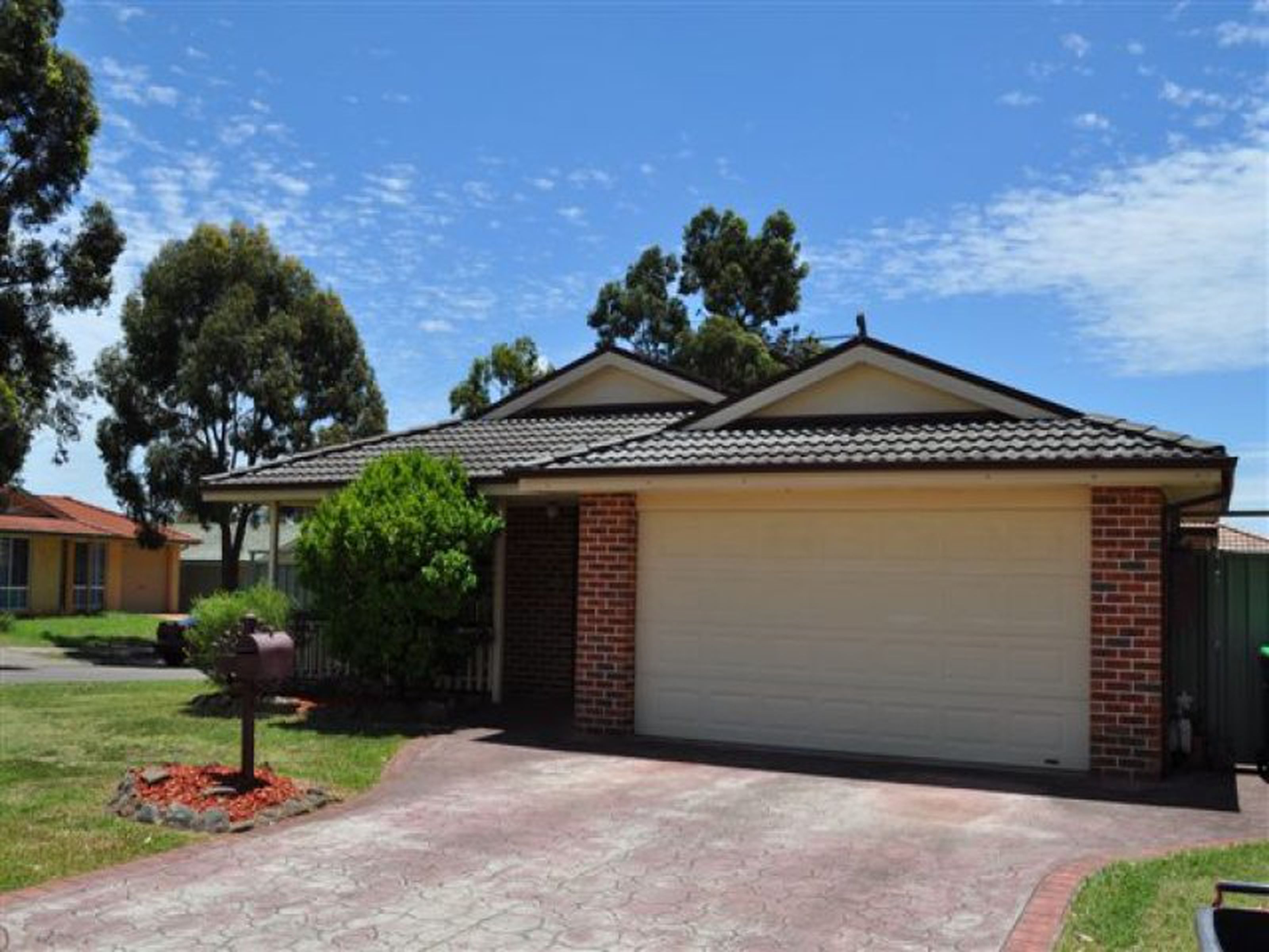 7 Bukari Way, GLENMORE PARK