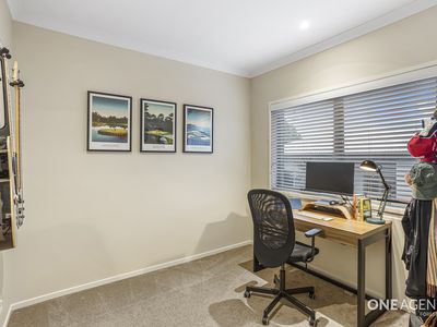 62 Crest Ridge Parade, Brookwater