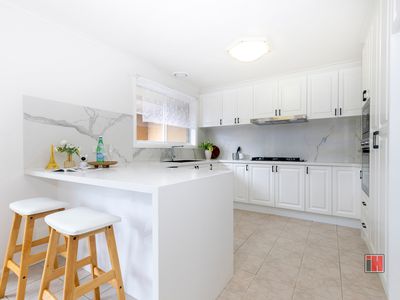 52 Windsor Crescent, Bundoora