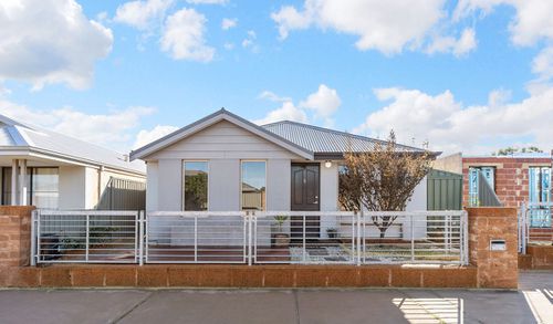 5 Casterton Road, Byford