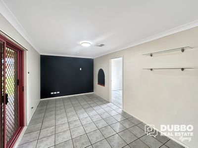 39 Cardiff Arms Avenue, Dubbo