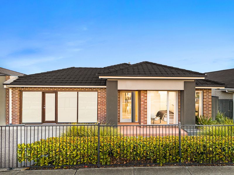 47 Centenary Boulevard, Officer South