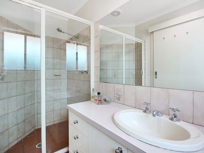 17 Glendale Ave, West Albury