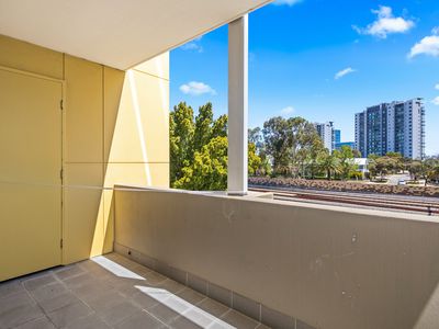 10 / 28 Goodwood Parade, Burswood