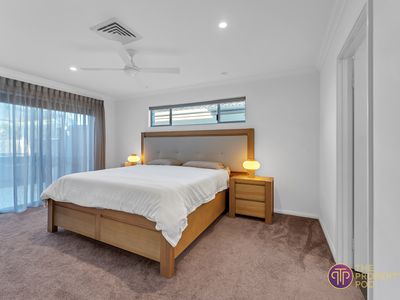 11 The Grandstand, Harrisdale