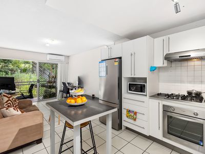 4 / 23 Montrose Road, Taringa