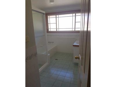 1 / 6 Victoria Place, Forster