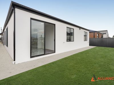 13 Rind Crescent, Donnybrook