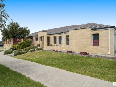35 Roundhouse Parade, Jindalee
