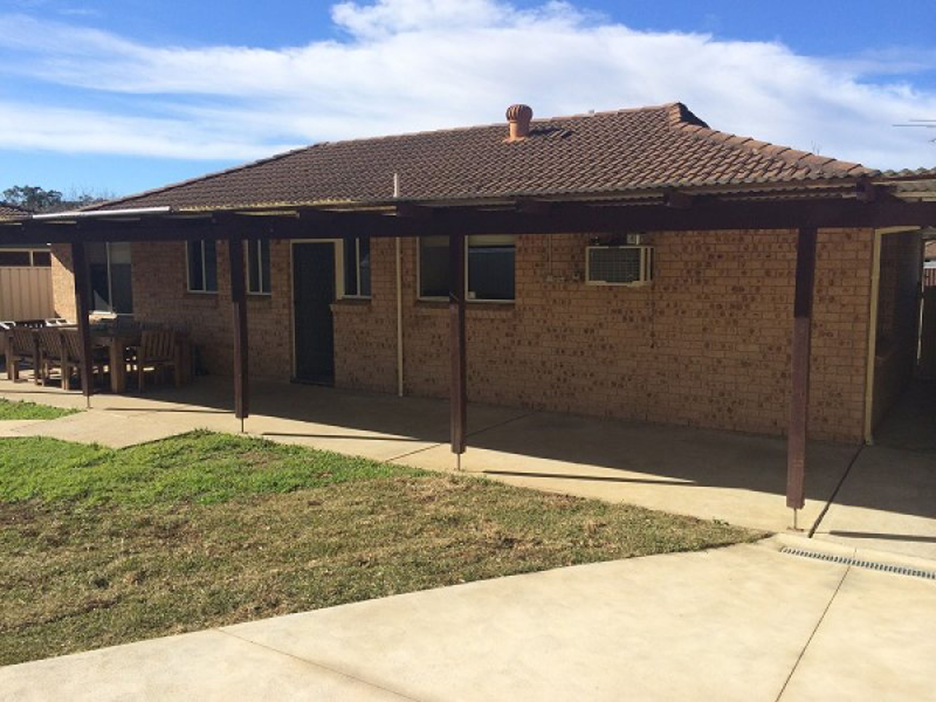 33 Carnation Avenue, CLAREMONT MEADOWS