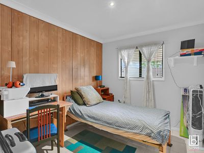 2A Harwood Close, Mannering Park