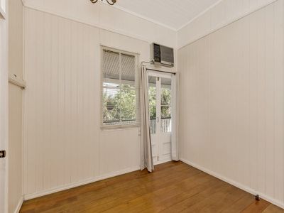 11 Burton Street, North Booval