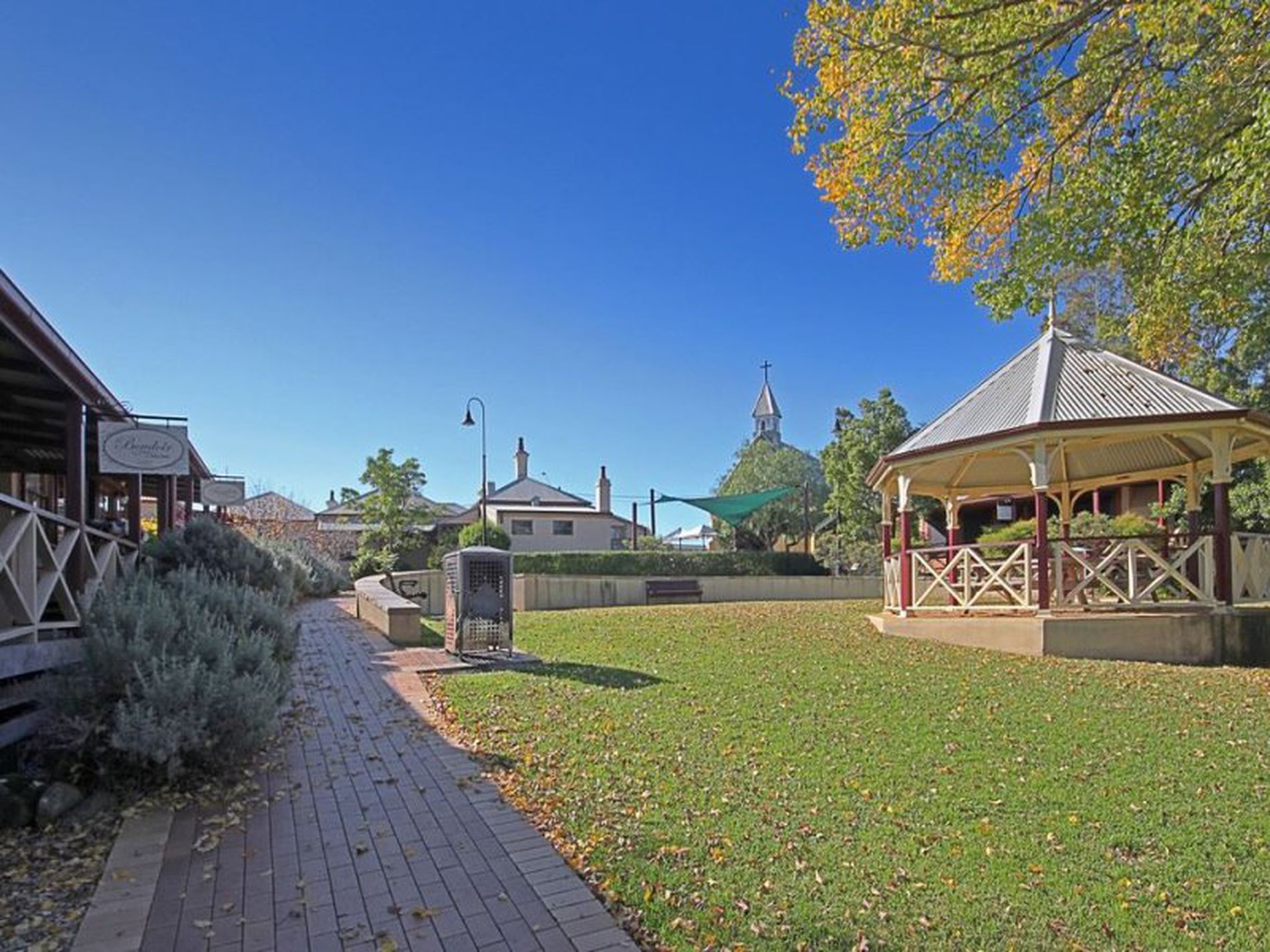 3 / 107 Princes Highway, Milton