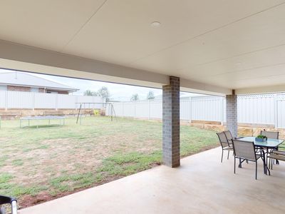 3 Hovea Court, Dubbo