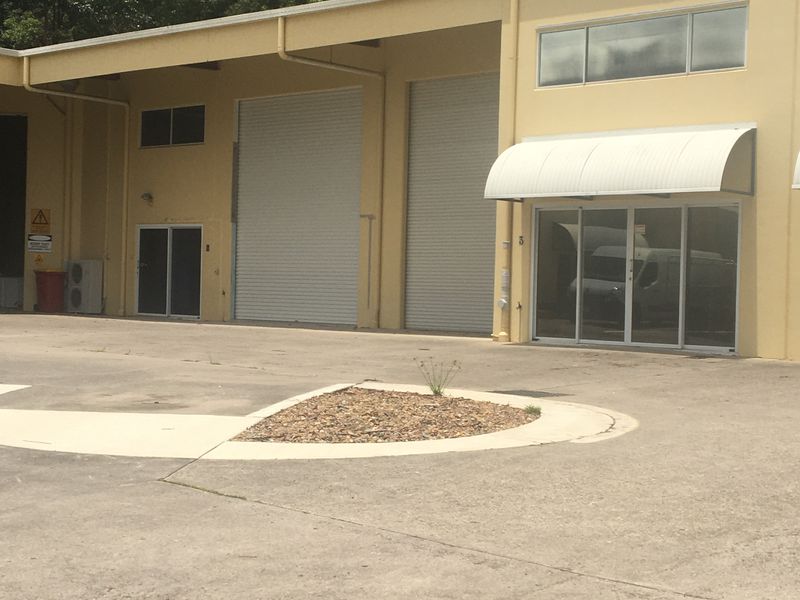 Unit 2, 3 and 4  / 18  Tectonic Crescent , Kunda Park