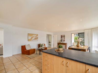 5 Glendale Crescent, Ocean Shores