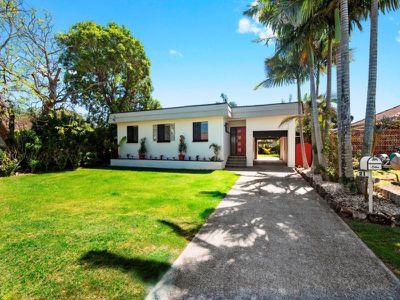 21 The Lakes Drive, Tweed Heads West