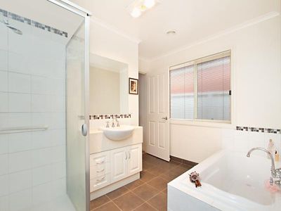 22 Bronze Drive, Kangaroo Flat