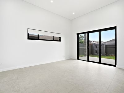 2 / 30 Strickland Street, Bass Hill