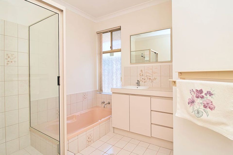 2 Freedman Way , Winthrop
